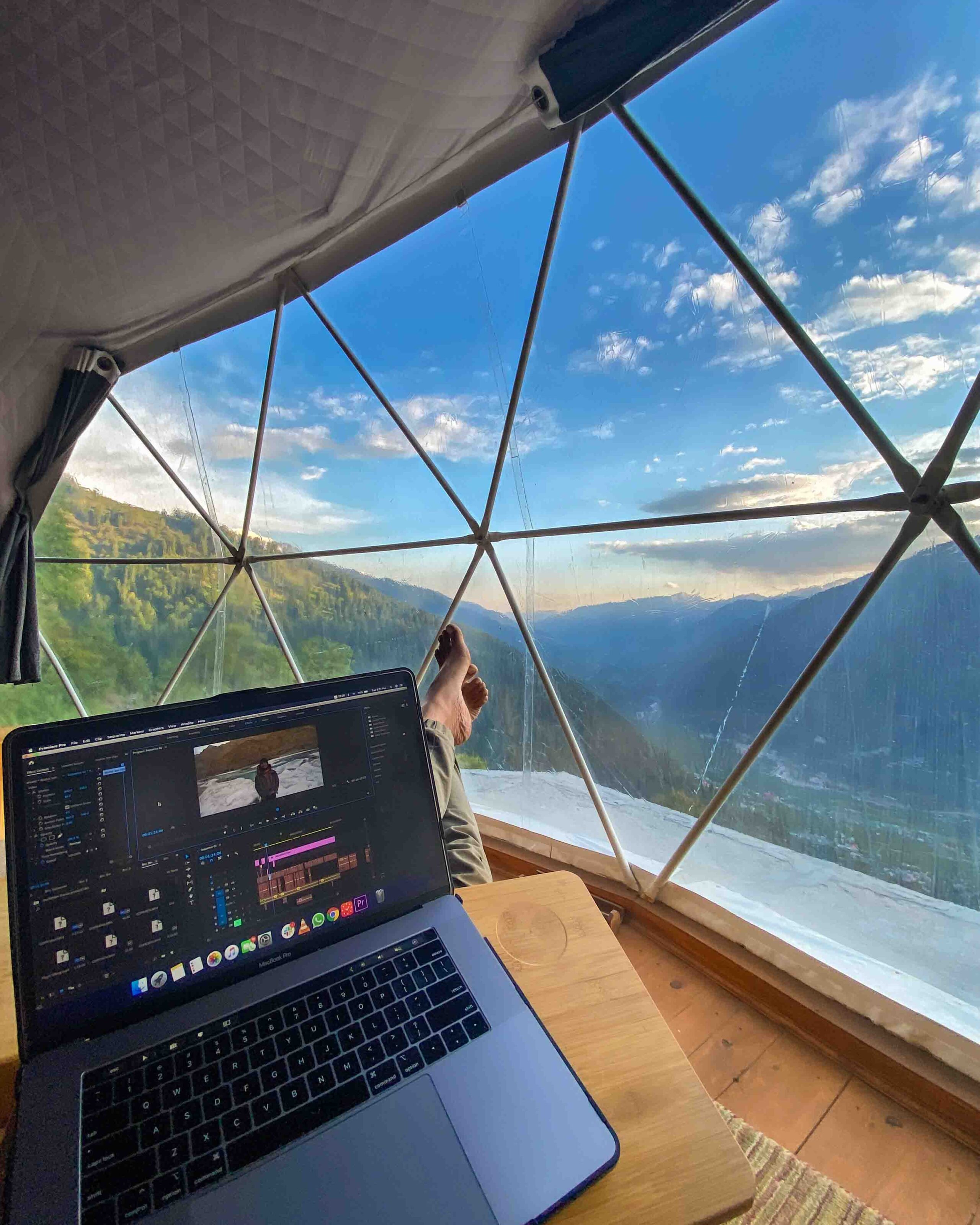 Work from Mountains Geodesic Dome GlampEco